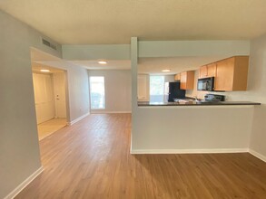 1810 NW 23rd Blvd, Unit 248 in Gainesville, FL - Foto de edificio - Building Photo