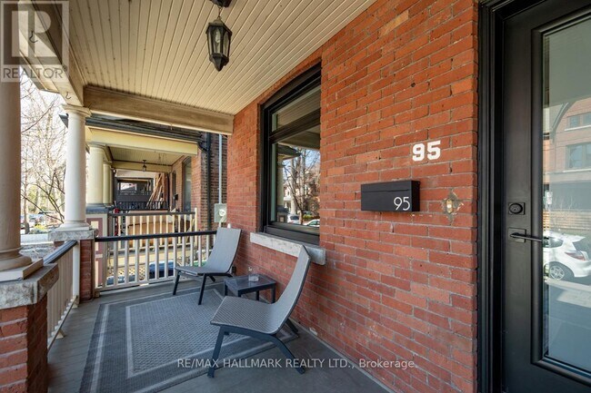 95 Victor Ave in Toronto, ON - Building Photo - Building Photo