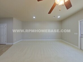 2093 Wilsons Plover Cir in Navarre, FL - Building Photo - Building Photo