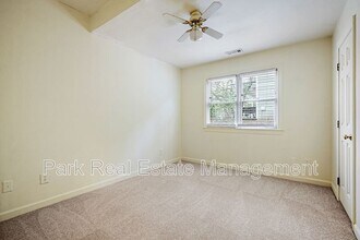 505 N Greensboro St in Carrboro, NC - Building Photo - Building Photo