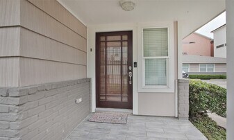 4331 Marina St, Unit B in Houston, TX - Building Photo