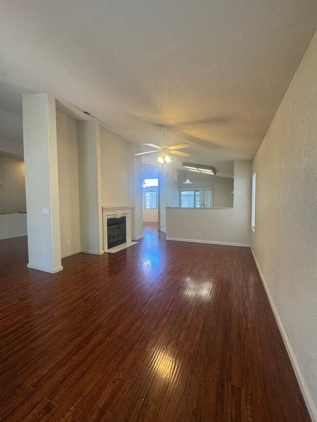 9052 Ancestor Dr in Elk Grove, CA - Building Photo - Building Photo