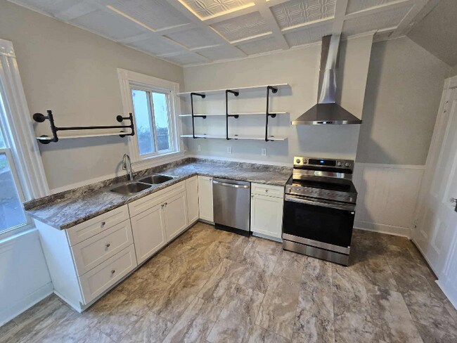 79 Kenduskeag Ave in Bangor, ME - Building Photo - Building Photo