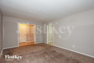 4901 Delivau Dr in Charlotte, NC - Building Photo - Building Photo