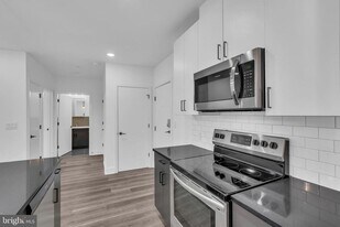 330 Cecil B. Moore Ave in Philadelphia, PA - Building Photo