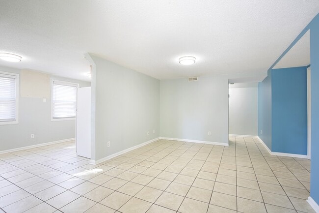 1006 S 5th Street, Unit A in Carolina Beach, NC - Foto de edificio - Building Photo