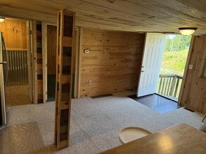 1016 Oral Lake Rd in Bridgeport, WV - Building Photo - Building Photo