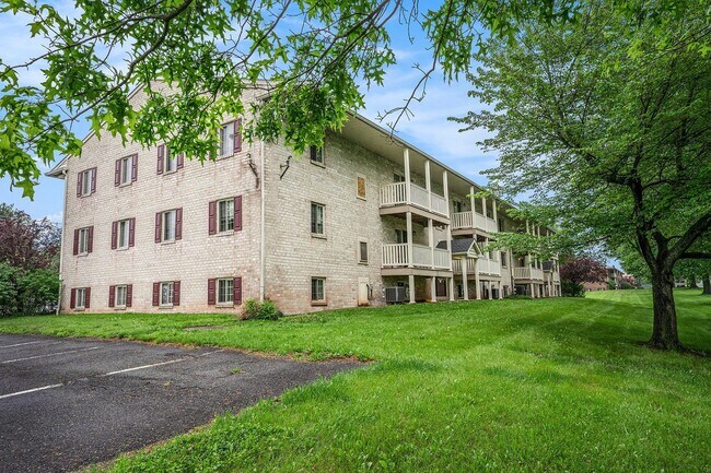 740 Swinehart Rd in Boyertown, PA - Building Photo - Building Photo