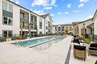 3812 W Montague Ave in North Charleston, SC - Building Photo