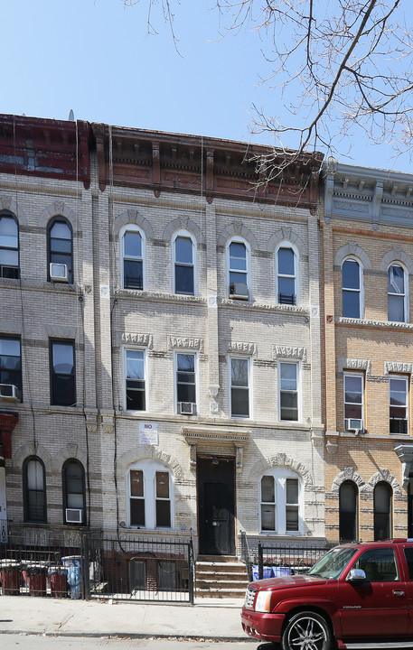 155 Bleecker St in Brooklyn, NY - Building Photo