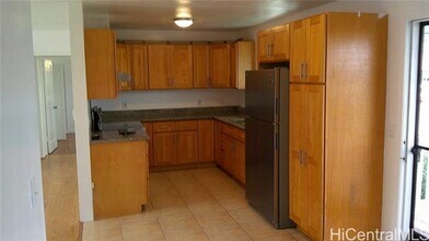 1017 Maluna St in Honolulu, HI - Building Photo - Building Photo