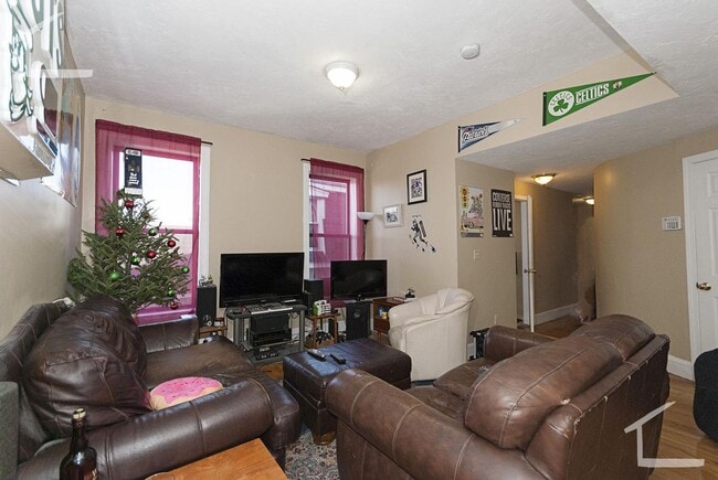property at 5 Highgate St