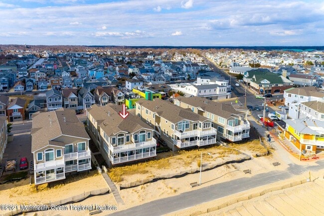 221 Beach Front in Manasquan, NJ - Building Photo - Building Photo