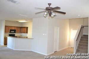 625 Meadow Arbor Ln in Universal City, TX - Building Photo - Building Photo