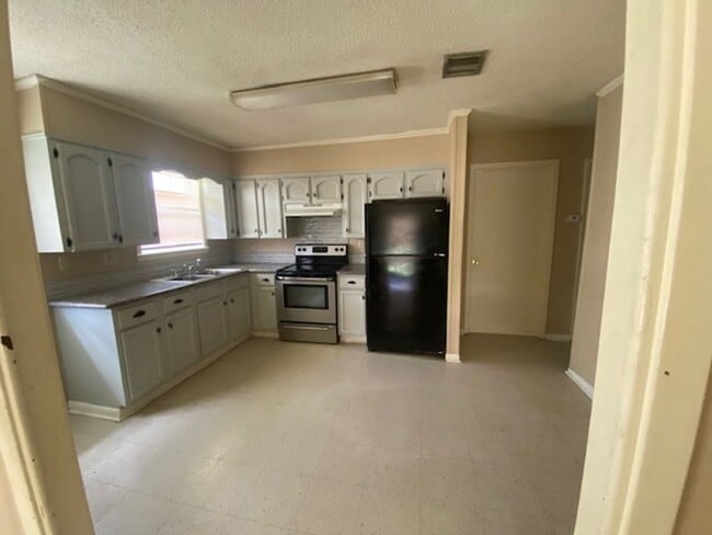 105 Lord Blvd in Lafayette, LA - Building Photo - Building Photo