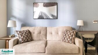 8989 West Rd in Houston, TX - Building Photo