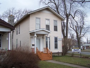 113-115 West Ave in Lockport, NY - Building Photo - Building Photo