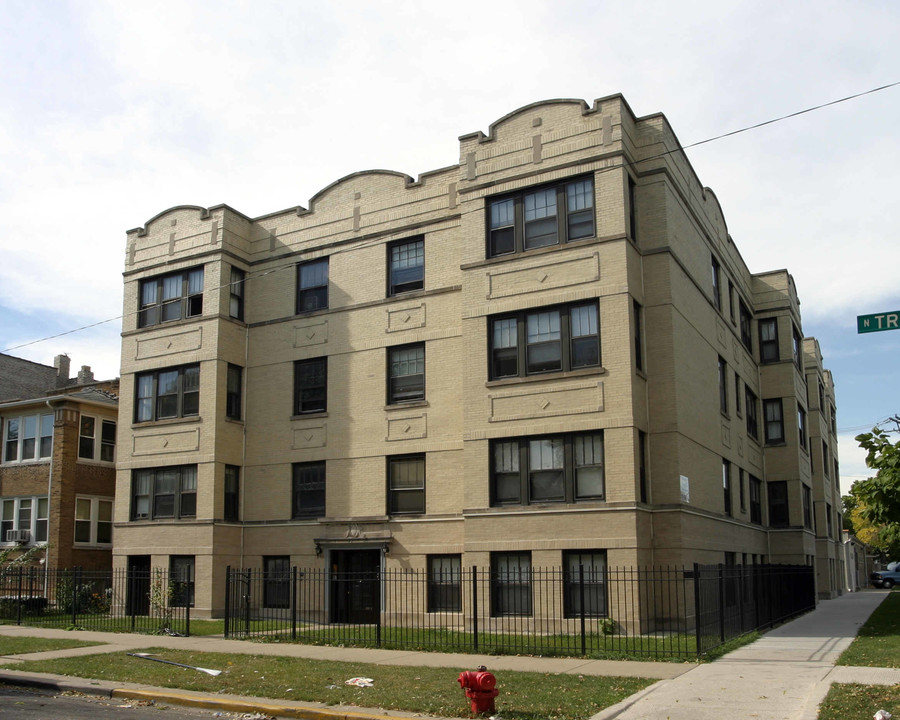 5052-5054 N Troy St in Chicago, IL - Building Photo