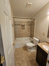 4488 Shannon Hill Rd in Columbia, VA - Foto de edificio - Building Photo