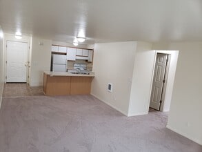 8061 W Cory Ct, Unit 8061 W Cory Ct #101 in Boise, ID - Building Photo - Building Photo