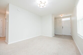 6777 Longboat Dr in Brooksville, FL - Building Photo - Building Photo