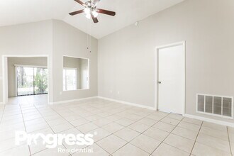 1629 Sunburst Way in Kissimmee, FL - Foto de edificio - Building Photo
