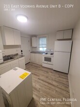 211 E Voorhis Ave in DeLand, FL - Building Photo - Building Photo