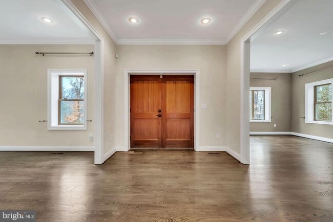 6415 Bradley Blvd in Bethesda, MD - Building Photo - Building Photo