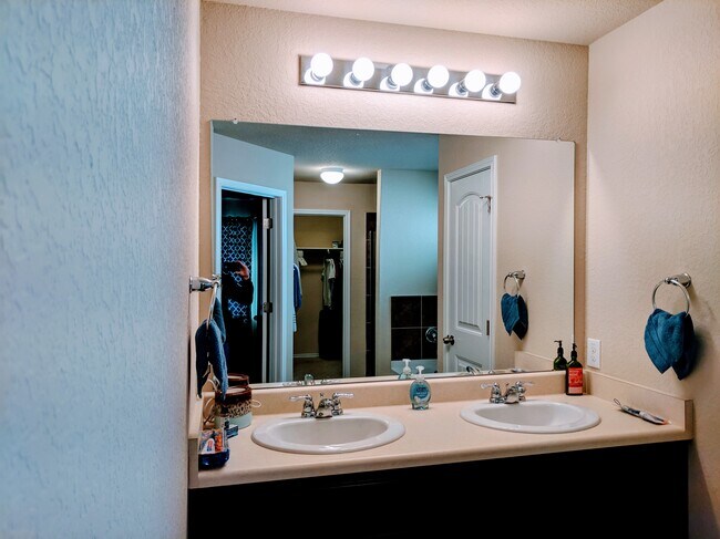 9022 Addison Ridge in San Antonio, TX - Building Photo - Building Photo