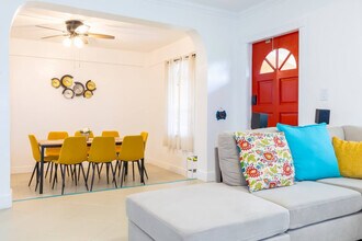 910 NE 49th St in Pompano Beach, FL - Building Photo - Building Photo