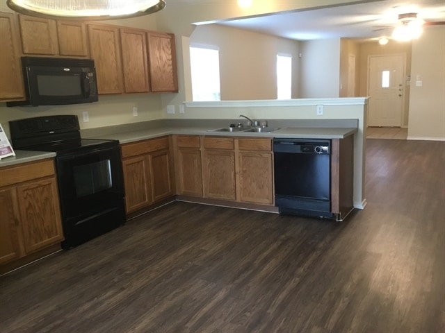 25018 Longbranch Run in San Antonio, TX - Foto de edificio - Building Photo