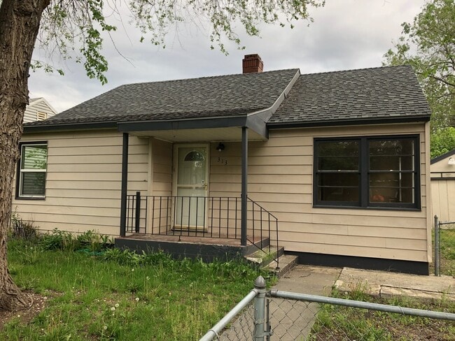 property at 313 E Nordin Ave