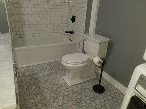 4436 Kingswell Ave in Los Angeles, CA - Building Photo - Building Photo
