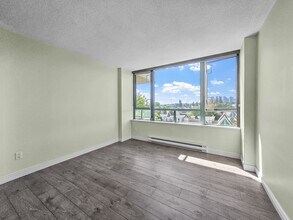 6622 Southoaks Crescent in Burnaby, BC - Building Photo - Building Photo