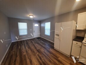 1622 W Chestnut St in Springfield, MO - Building Photo - Building Photo