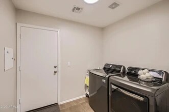 8370 W Spur Dr in Peoria, AZ - Building Photo - Building Photo