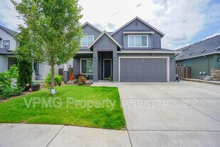 16709 NE 95th St in Vancouver, WA - Building Photo