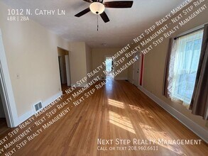 1012 N Cathy Ln in Meridian, ID - Building Photo - Building Photo
