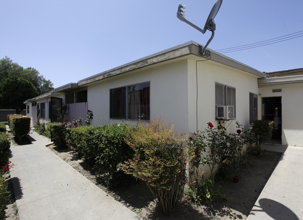 San Juan Street Apartments in Tustin, CA - Foto de edificio