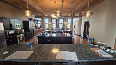 602 S 9th St in Milwaukee, WI - Building Photo - Building Photo