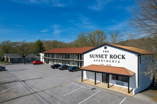 Sunset Rock Apartments in Chattanooga, TN - Building Photo