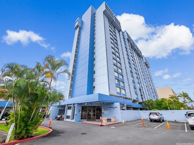 3045 Ala Napuaa Pl, Unit 1104