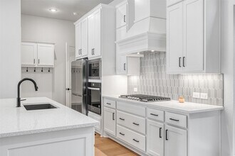 12007 Brubaker Dr in Frisco, TX - Foto de edificio - Building Photo