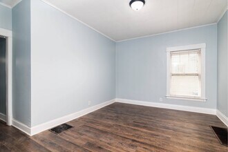 435 S Westnedge Ct, Unit 1 in Kalamazoo, MI - Foto de edificio - Building Photo