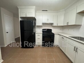 5804 Sheldon Ct in Atlanta, GA - Building Photo - Building Photo