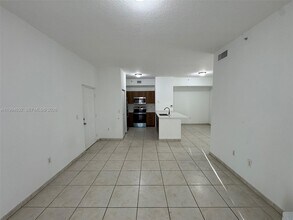 7280 NW 114th Ave in Doral, FL - Building Photo - Building Photo