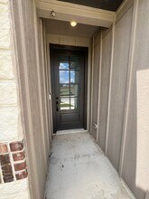 9342 Crestway Rd in Converse, TX - Building Photo - Building Photo