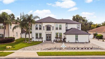 352 Radisson Pl in Oviedo, FL - Building Photo