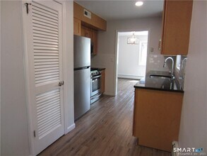 8 Staunton Ct in Farmington, CT - Building Photo - Building Photo