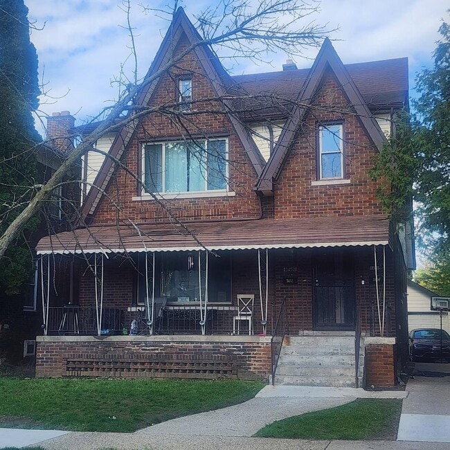 property at 3452 Devonshire Rd